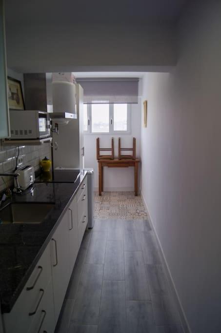 Roch - Stylish Apartment Near Metro Siviglia Esterno foto