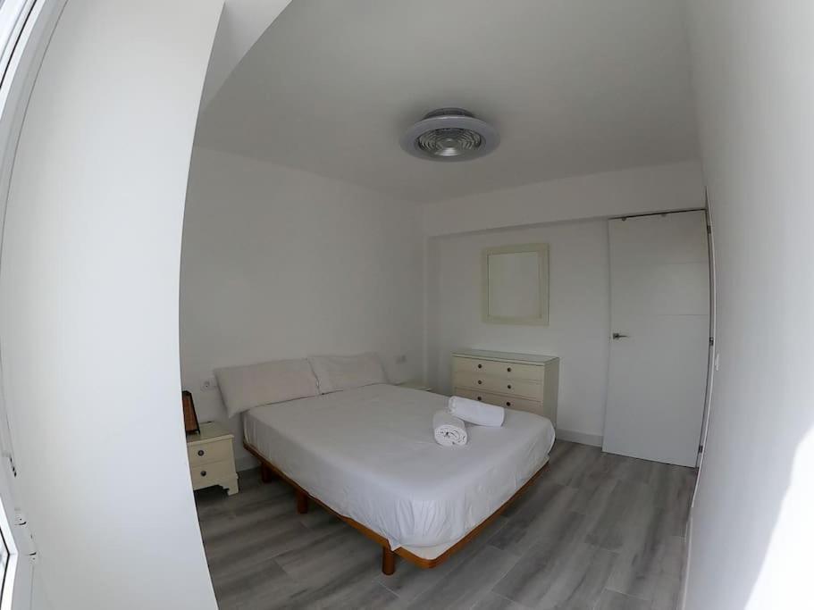 Roch - Stylish Apartment Near Metro Siviglia Esterno foto